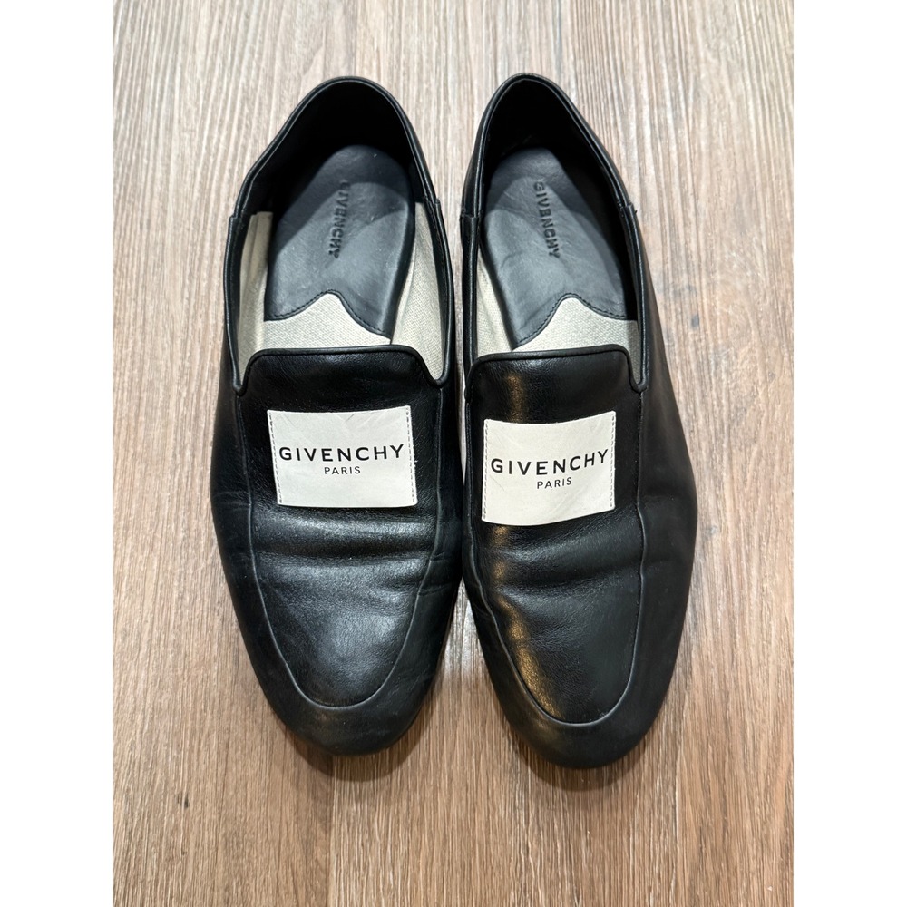 Givenchy Black Leather Logo Patch Loafers Size 38 Made in Italy Slip On Flats